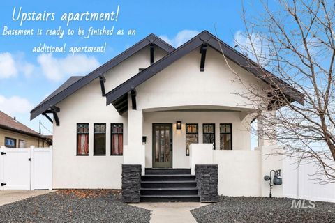 Photo of 661 2nd Ave N Ave, Twin Falls, ID 83301 (MLS # 98975166)