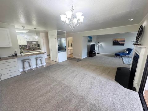 Photo of 1095 N Camelot Dr, Boise, ID 83704 (MLS # 98978313)
