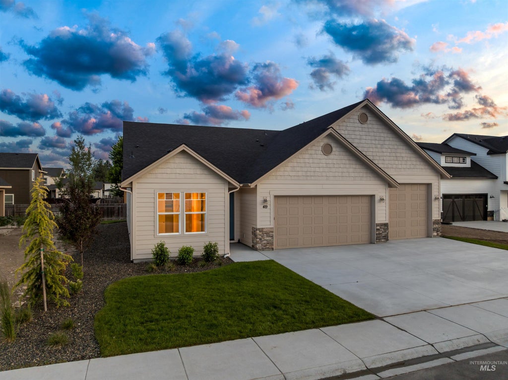 Photo of 419 Hidden Mill Ct, Middleton, ID 83644 (MLS # 99004739)