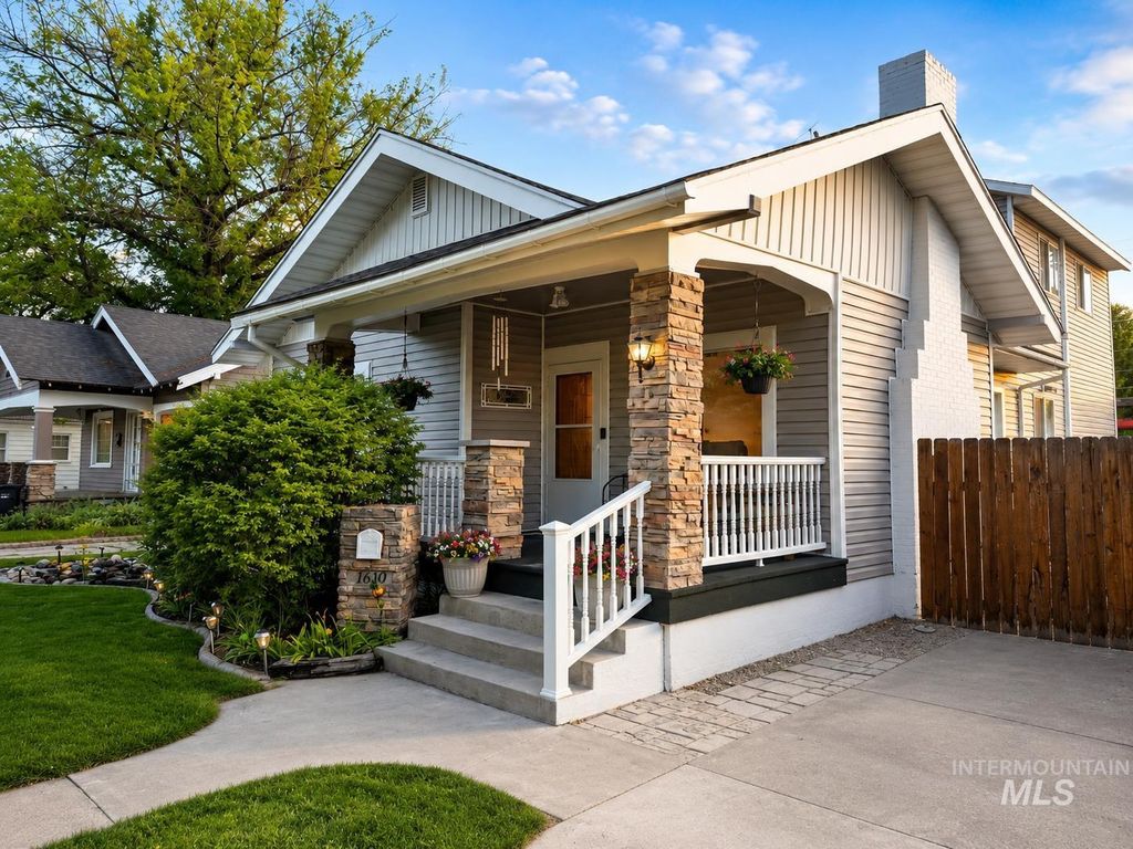 Photo of 1610 Burton Ave, Burley, ID 83318 (MLS # 98985957)