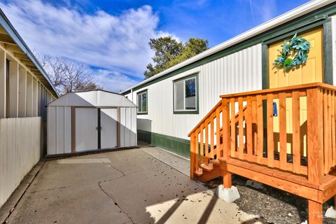 Photo of 424 W Mesquite St, Boise, ID 83713 (MLS # 98962554)