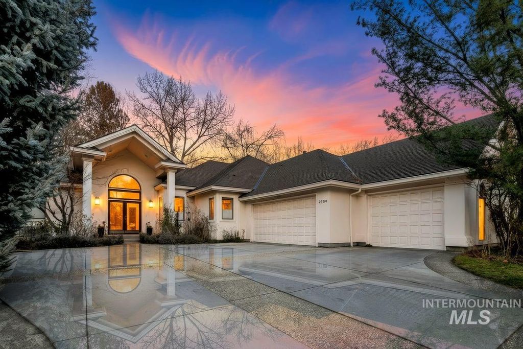 Photo of 2130 S Crosscreek Lane, Boise, ID 83706 (MLS # 98971780)