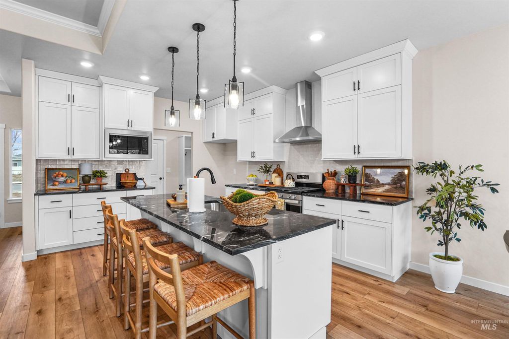 Photo of 1215 Copper Drive, Rupert, ID 83350 (MLS # 98977424)