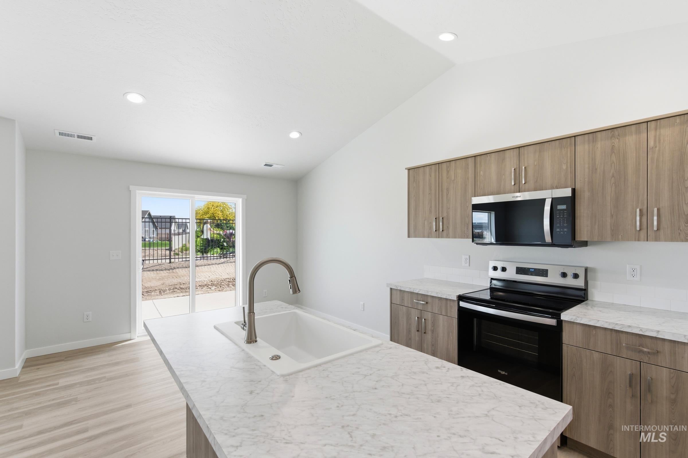 4543 S Fort George Ave