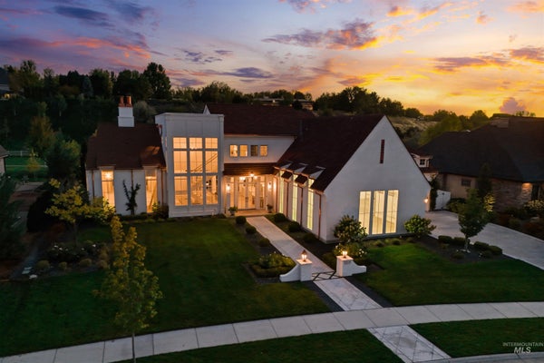 2217 W OAKHAMPTON DR, EAGLE, ID 83616 - Image bf87f699dffbd306454e25ae64bdd9d7/3782854170