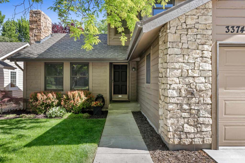 Photo of 3374 Chickory Way, Boise, ID 83706 (MLS # 98990059)
