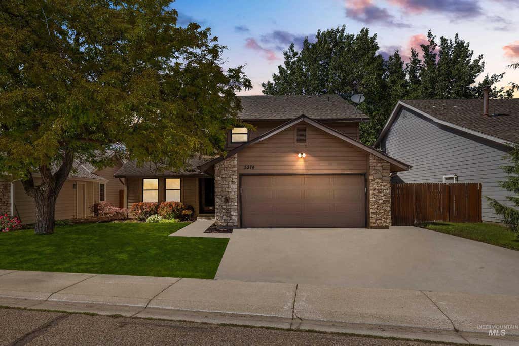 Photo of 3374 Chickory Way, Boise, ID 83706 (MLS # 98990059)