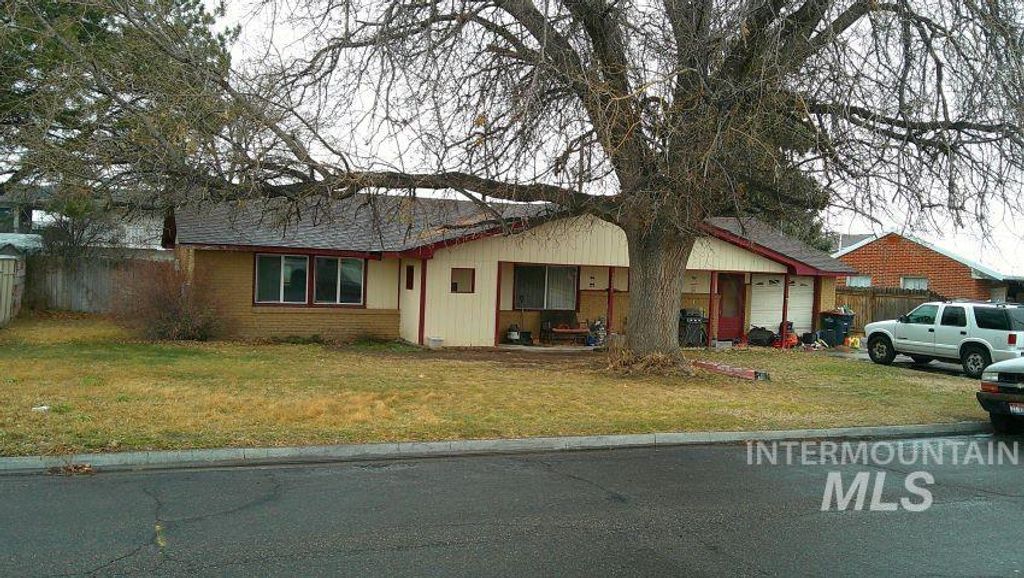 Photo of 1205 Lawndale Dr, Twin Falls, ID 83301 (MLS # 98976689)