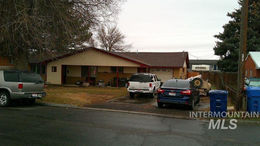 Photo of 1205 Lawndale Dr, Twin Falls, ID 83301 (MLS # 98976689)