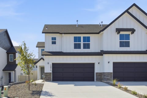 Photo of 10815 Greensboro St, Caldwell, ID 83605 (MLS # 98997628)