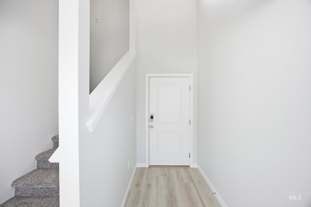 Photo of 10815 Greensboro St, Caldwell, ID 83605 (MLS # 98997628)