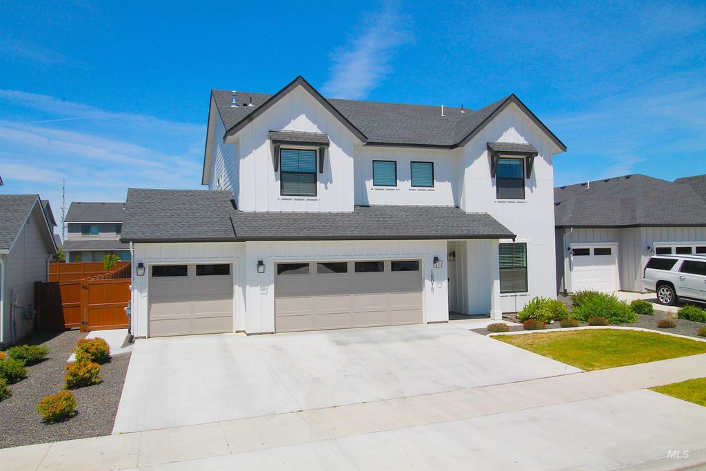 Photo of 10010 W Lyrical Dr, Boise, ID 83709 (MLS # 98990511)