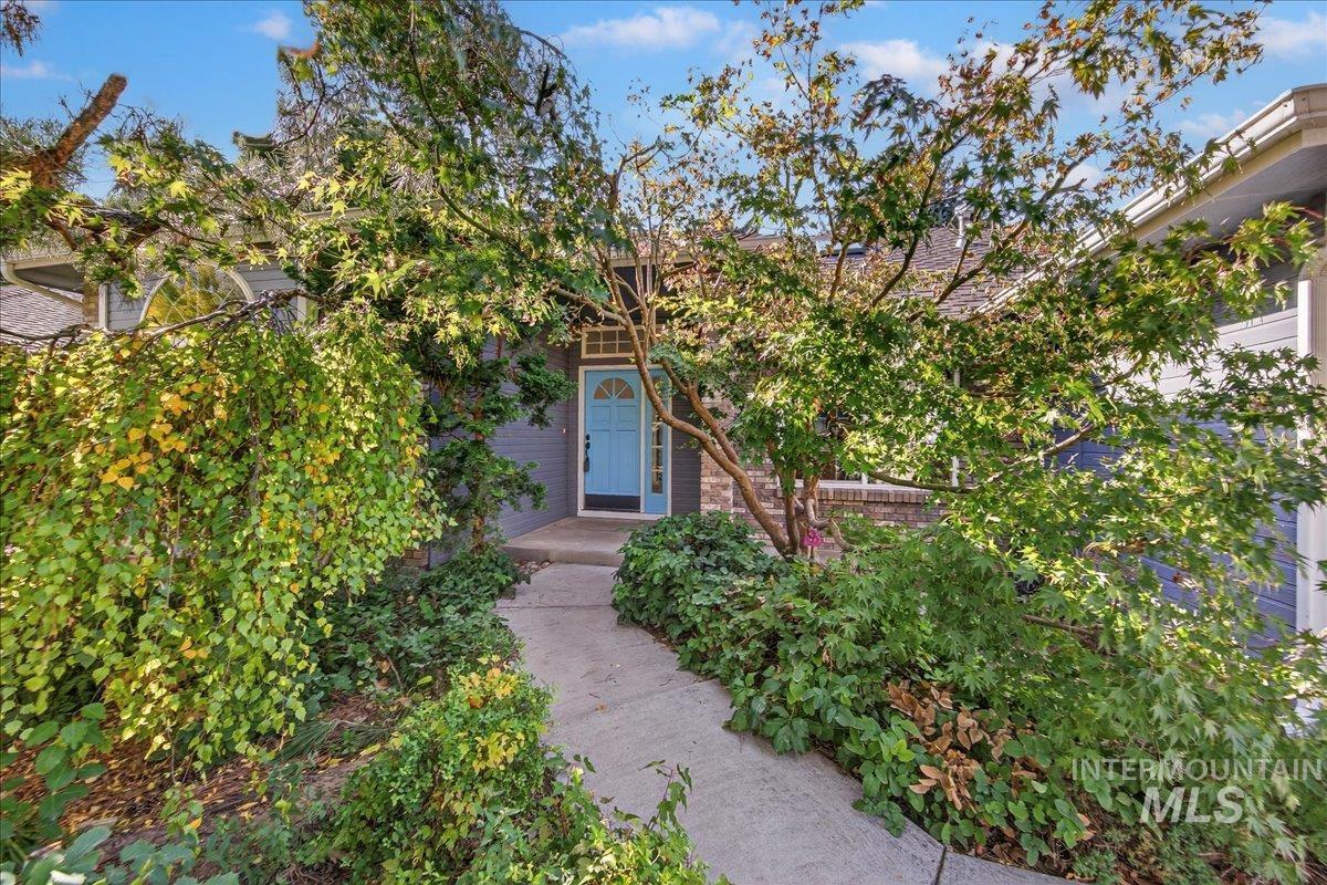 Entrance to property