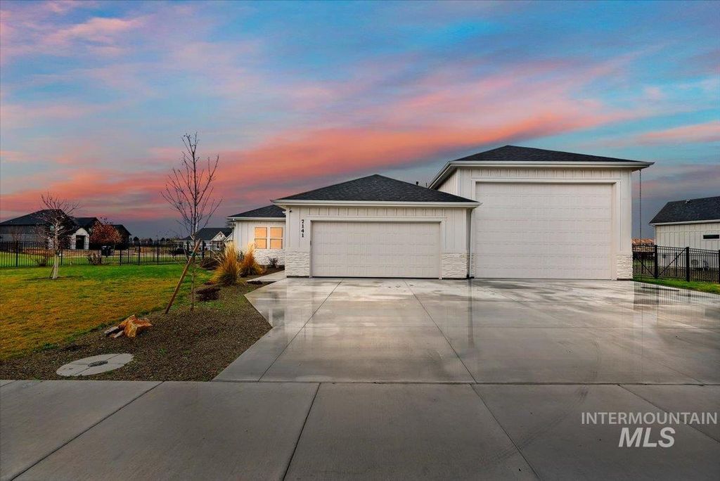 Photo of 7141 E Merlin Hawk Ct, Nampa, ID 83686 (MLS # 98977652)