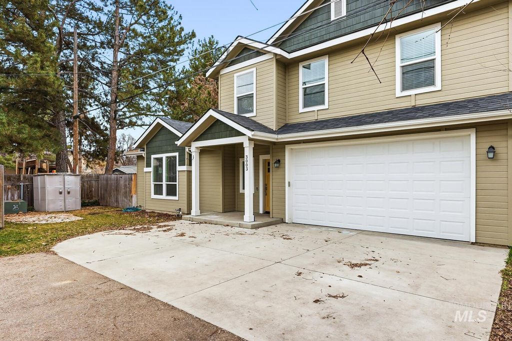 Photo of 3003 W Moore St, Boise, ID 83702 (MLS # 98976195)