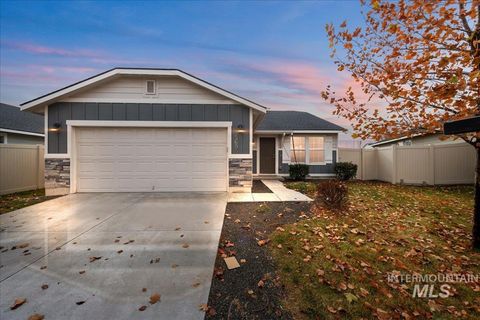 Photo of 569 E Ronda St, Kuna, ID 83634 (MLS # 98968305)