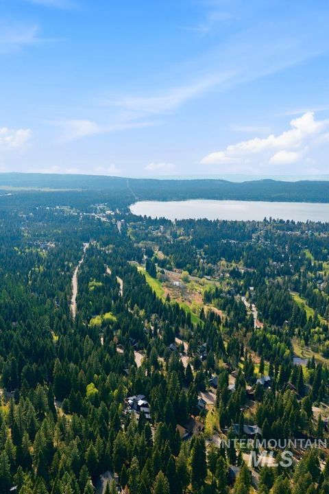 Photo of 1435 Majestic View Dr, McCall, ID 83638 (MLS # 98971580)