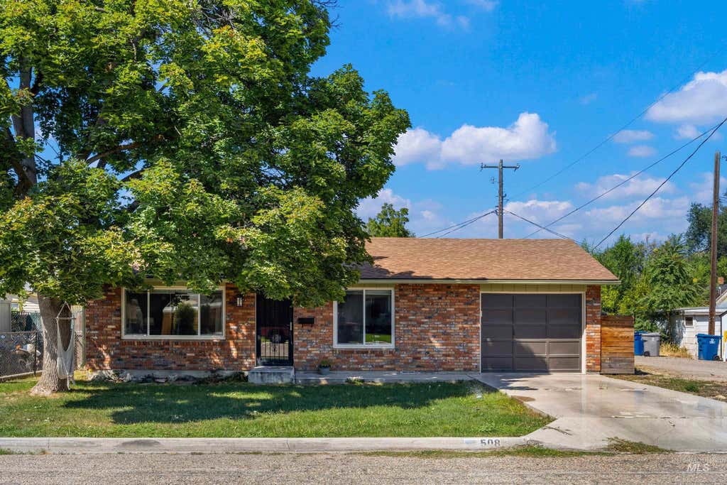Photo of 508 E. Washington Ave, Nampa, ID 83686 (MLS # 98998179)