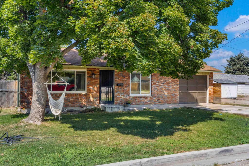 Photo of 508 E. Washington Ave, Nampa, ID 83686 (MLS # 98998179)