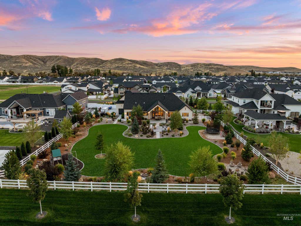 Photo of 7940 W Mirror Pond Drive, Boise, ID 83714 (MLS # 98995678)