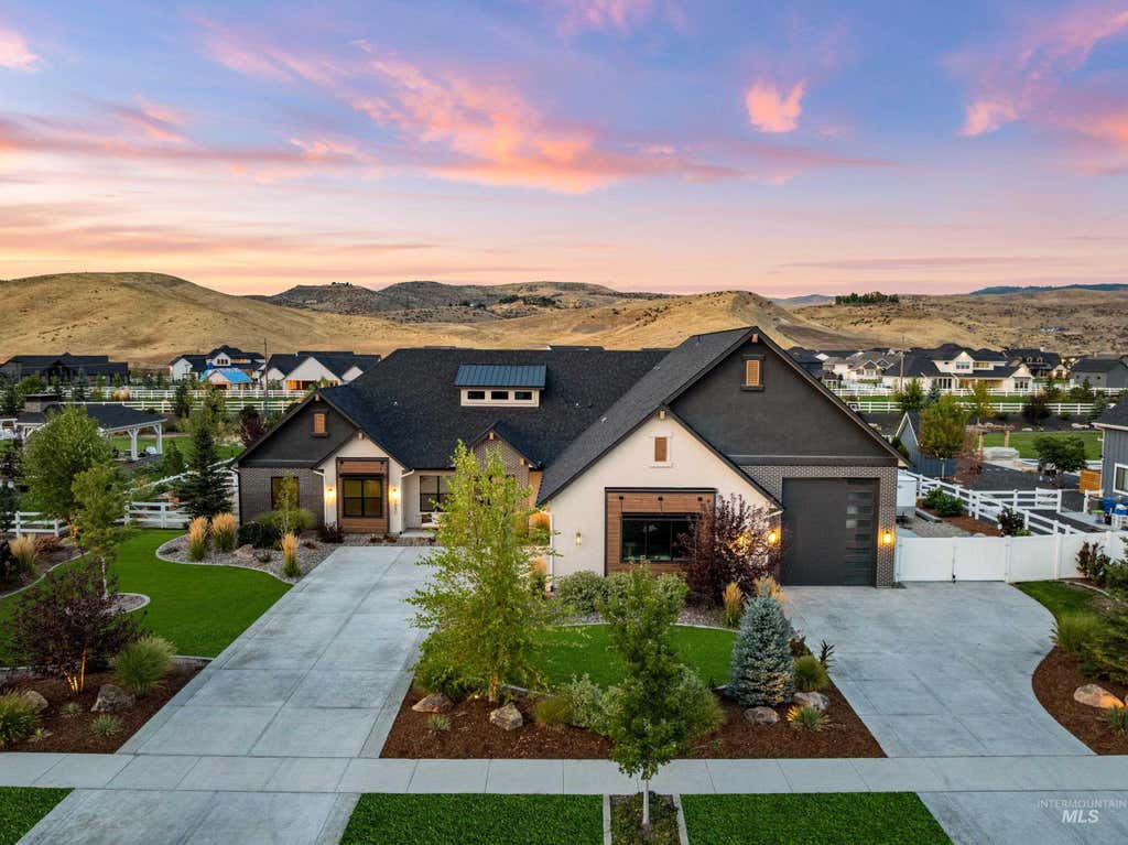 Photo of 7940 W Mirror Pond Drive, Boise, ID 83714 (MLS # 98995678)