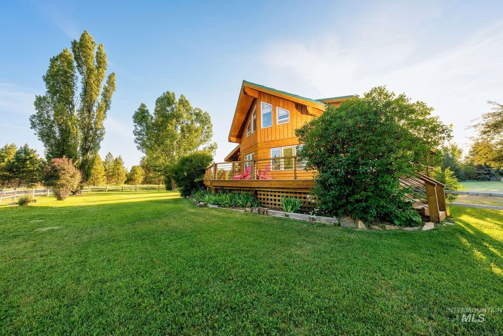 Photo of 13947 Easy St, McCall, ID 83638 (MLS # 98991606)