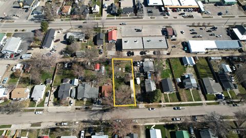 Photo of 804 S Commercial, Emmett, ID 83617 (MLS # 98976506)