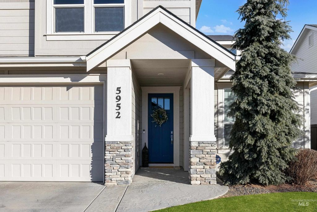 Photo of 5952 N Bolsena Ave, Meridian, ID 83646 (MLS # 98974277)