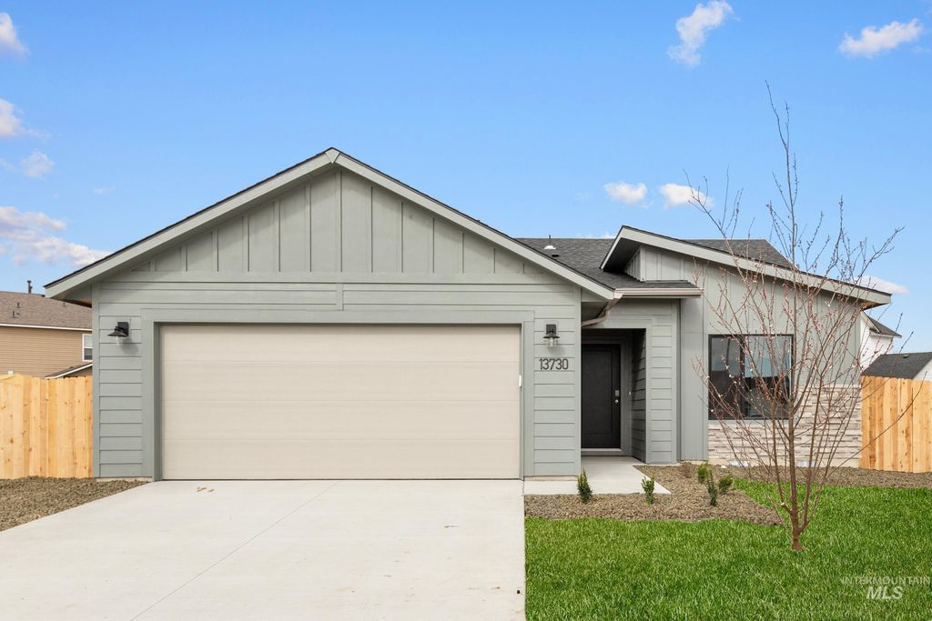 Photo of 4594 S Amsterdam Ave, Nampa, ID 83686 (MLS # 98991888)