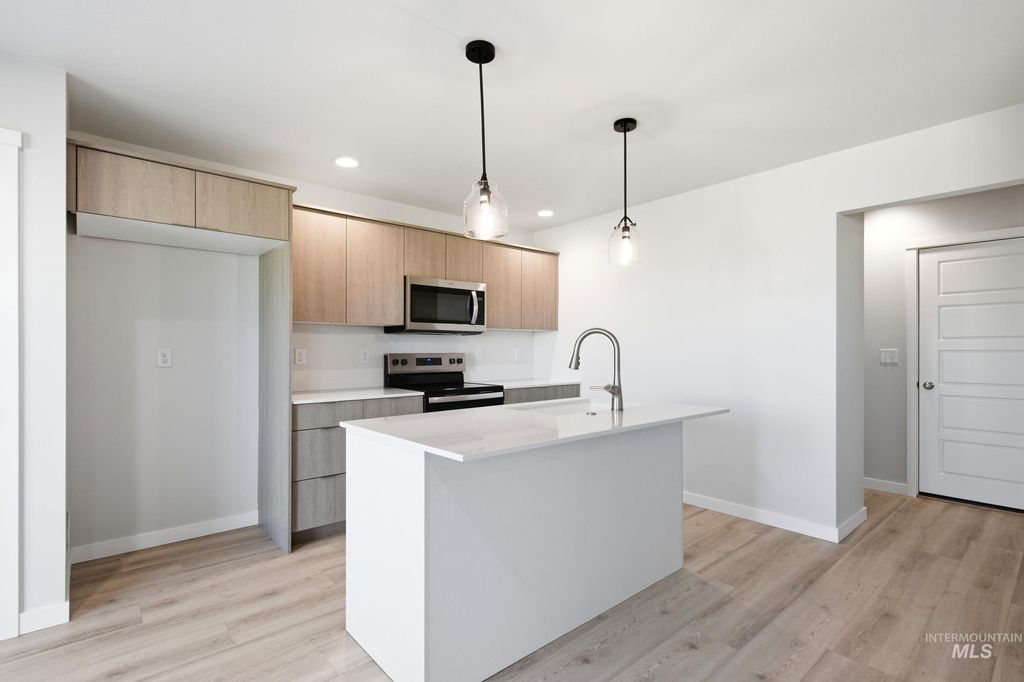 Photo of 10800 Rutland St, Caldwell, ID 83605 (MLS # 98983705)