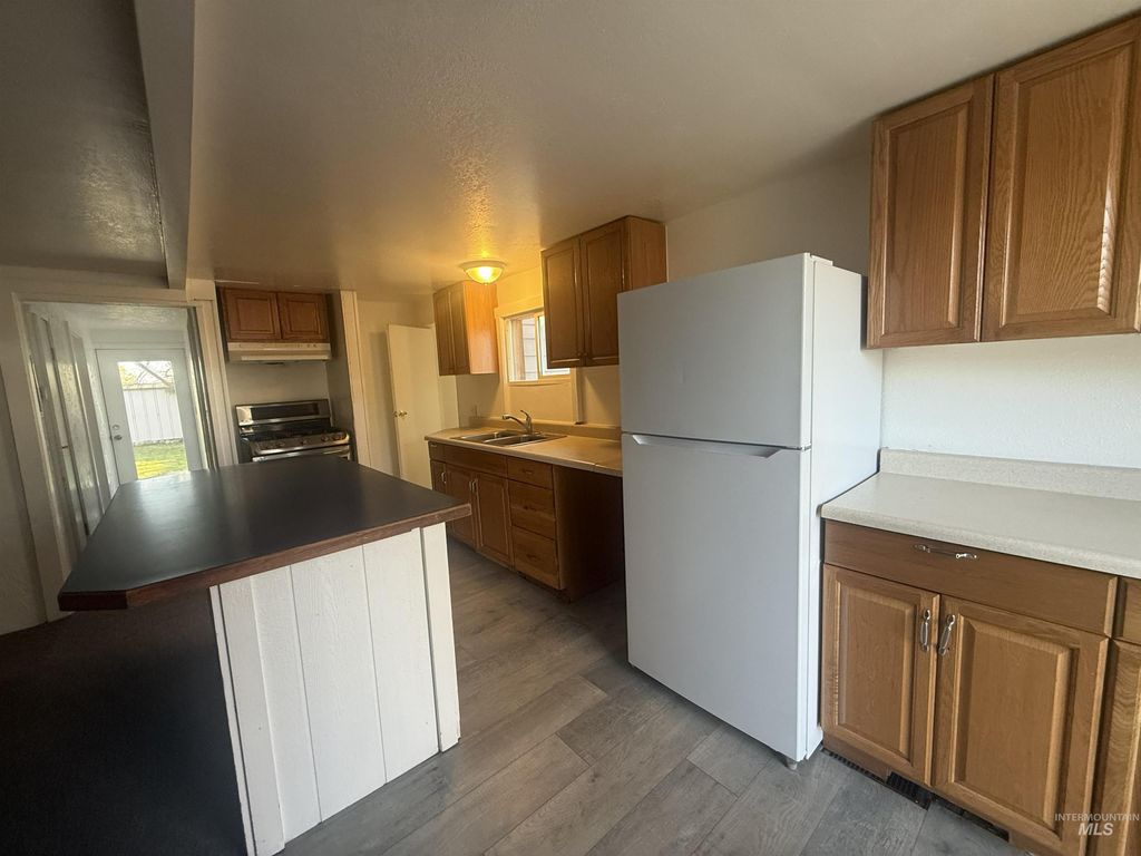 Photo of 515 W C Street, Shoshone, ID 83352 (MLS # 98983860)