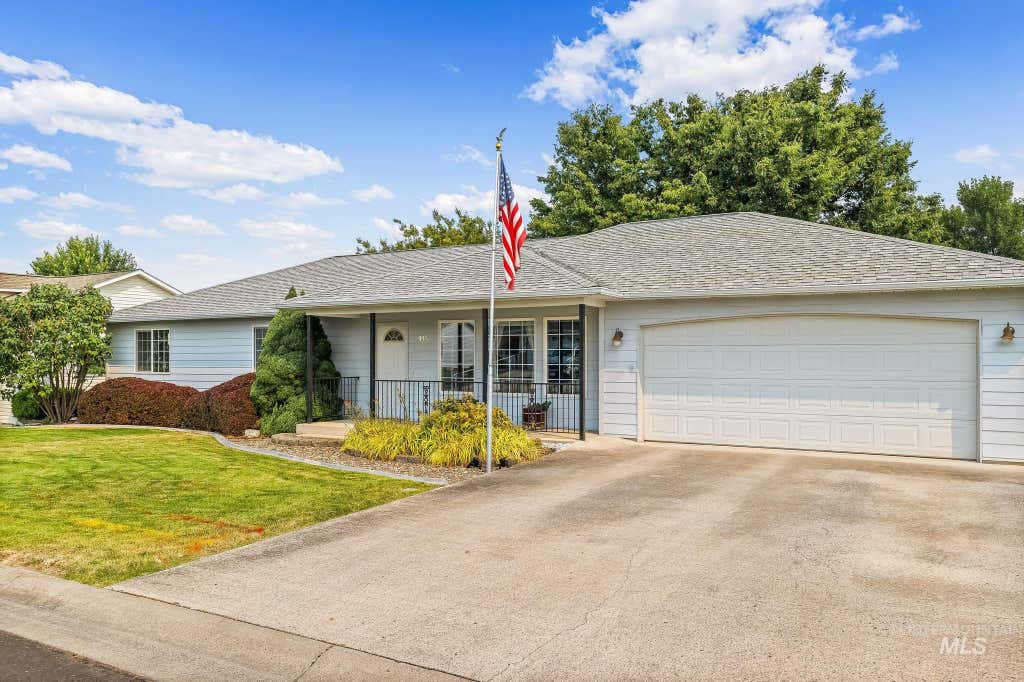 Photo of 915 Magnolia Street, Lewiston, ID 83501 (MLS # 98996308)