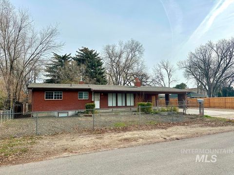 Photo of 2214 S Hervey St, Boise, ID 83705 (MLS # 98969026)