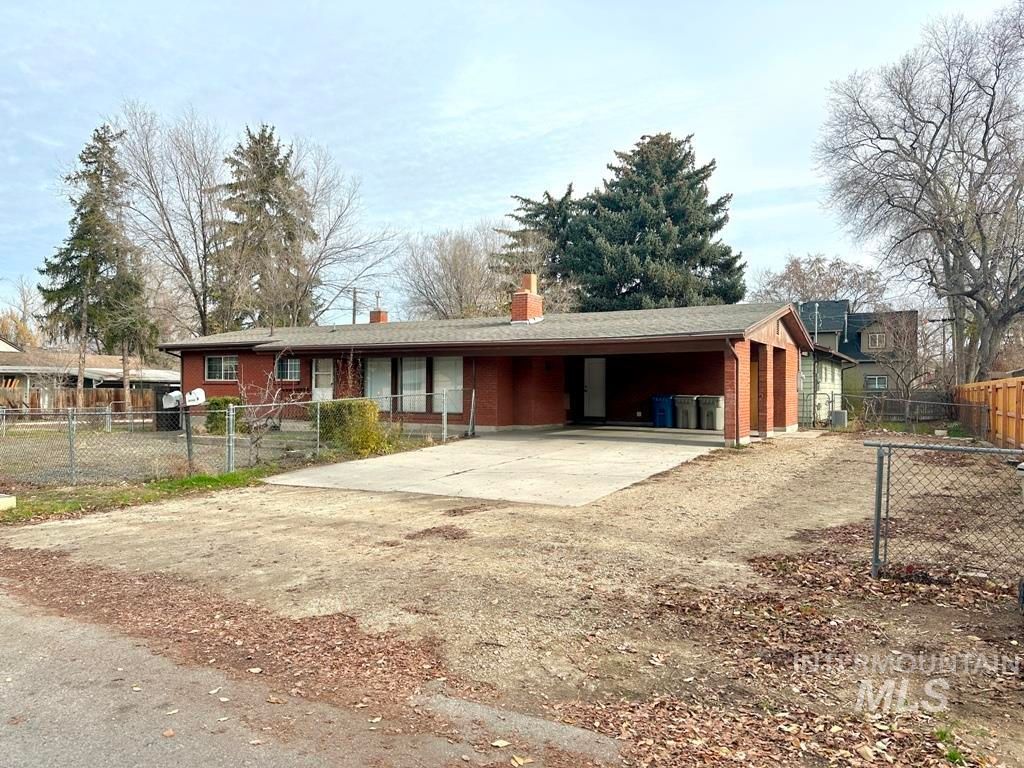 Photo of 2214 S Hervey St, Boise, ID 83705 (MLS # 98969026)
