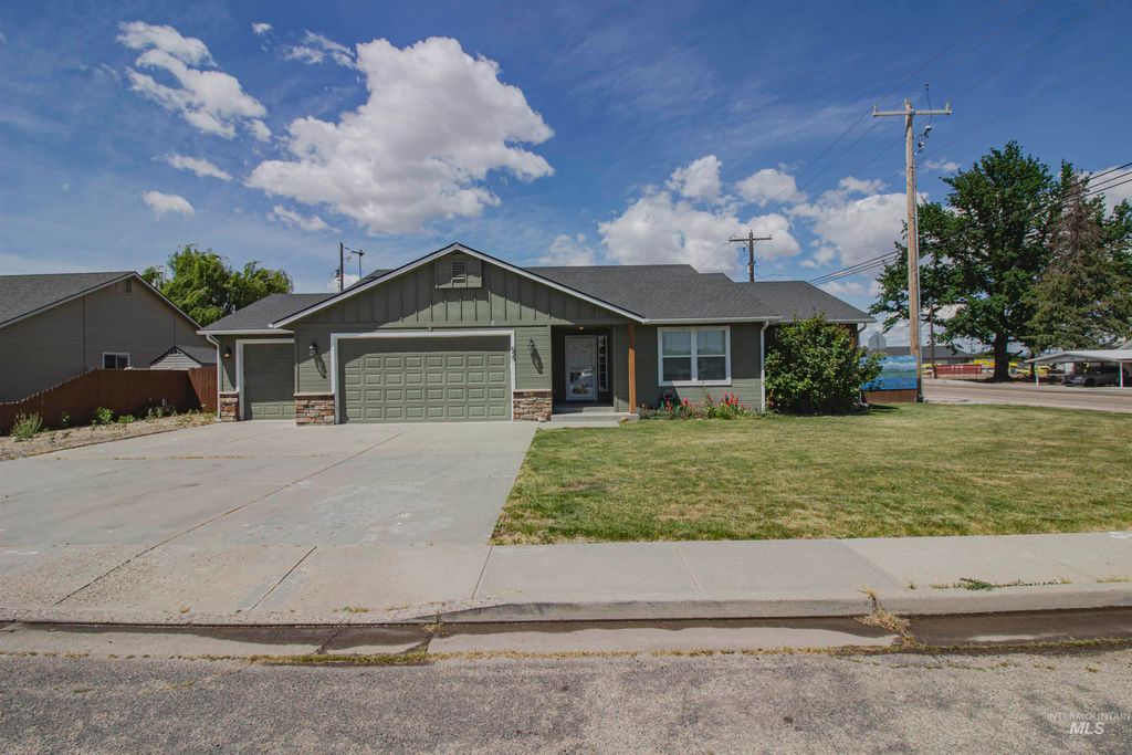 Photo of 655 N 18th Street, Payette, ID 83661 (MLS # 98986633)