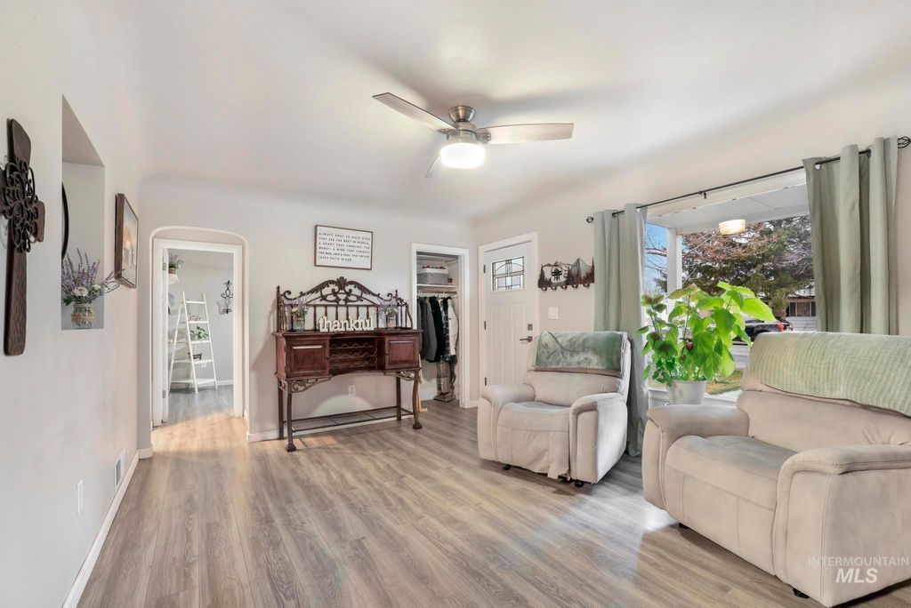 Photo of 1221 Nevada, Gooding, ID 83330 (MLS # 98977583)