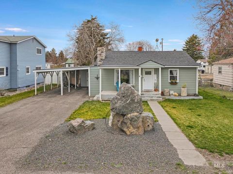 Photo of 1221 Nevada, Gooding, ID 83330 (MLS # 98977583)