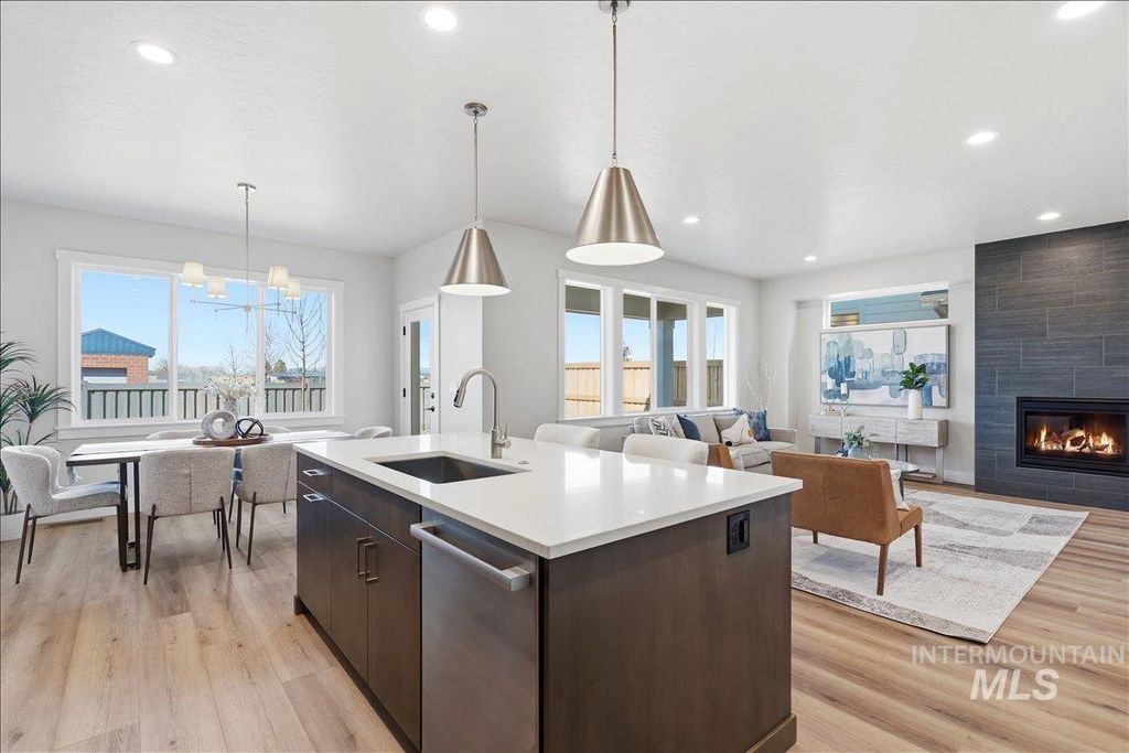 Photo of 18131 Cinder Brook Ave, Nampa, ID 83687 (MLS # 98978693)