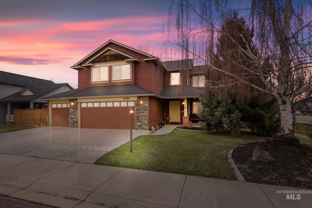 Photo of 10960 W Rose Lake St, Star, ID 83669 (MLS # 98975165)