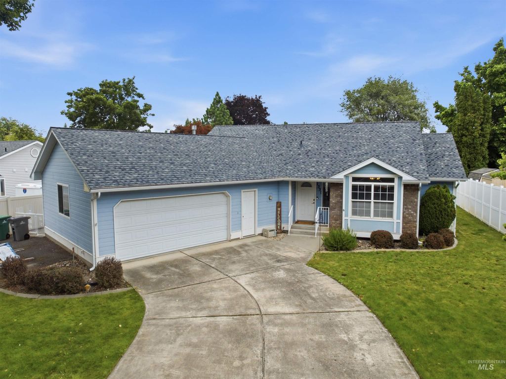 Photo of 1531 Quail Run Drive, Lewiston, ID 83501 (MLS # 98992615)