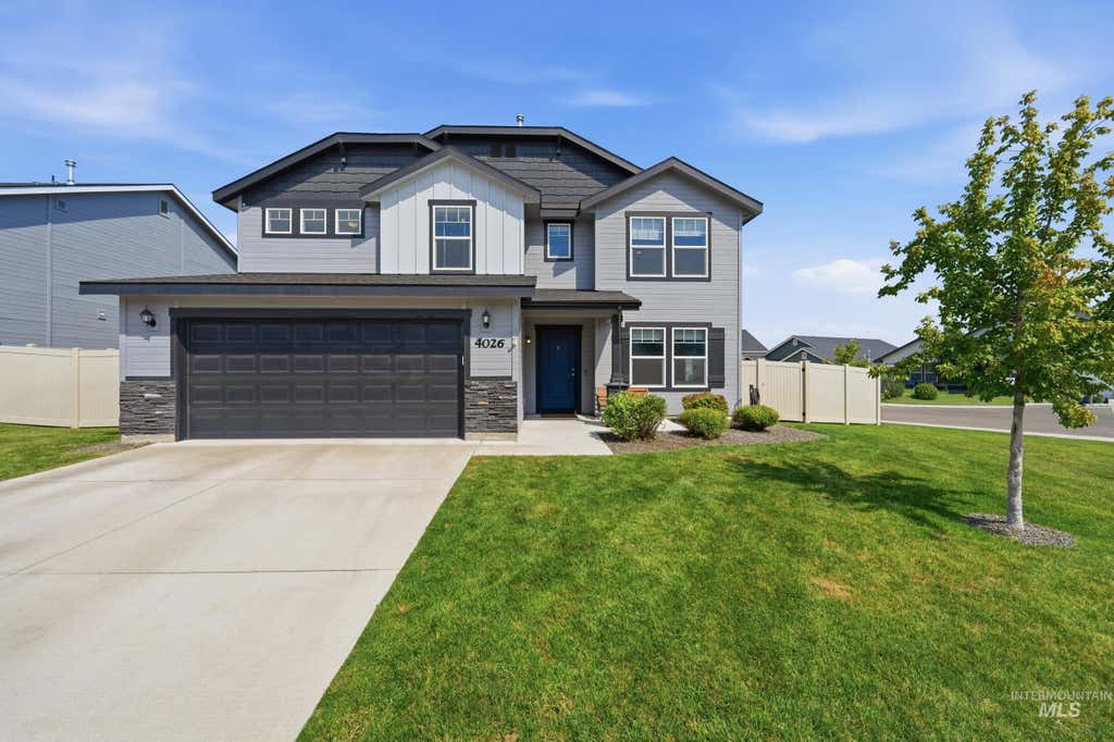 Photo of 4026 E Hawk Ridge Dr, Nampa, ID 83686 (MLS # 98998897)