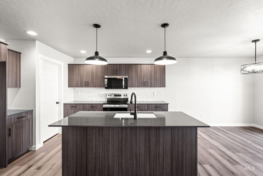 Photo of 1539 W Braden Dr, Meridian, ID 83642 (MLS # 98986281)