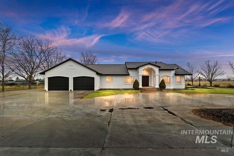 Photo of 2800 W Idaho Blvd, Emmett, ID 83617 (MLS # 98932444)