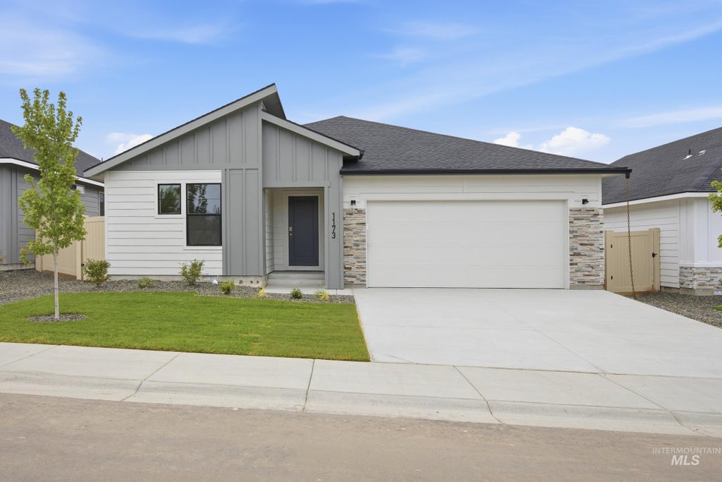 Photo of 6842 S Lumberton Way, Meridian, ID 83642 (MLS # 99001372)