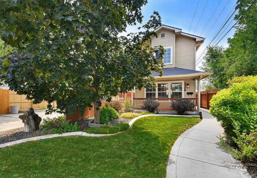Photo of 3309 W Palouse St, Boise, ID 83705 (MLS # 98995685)