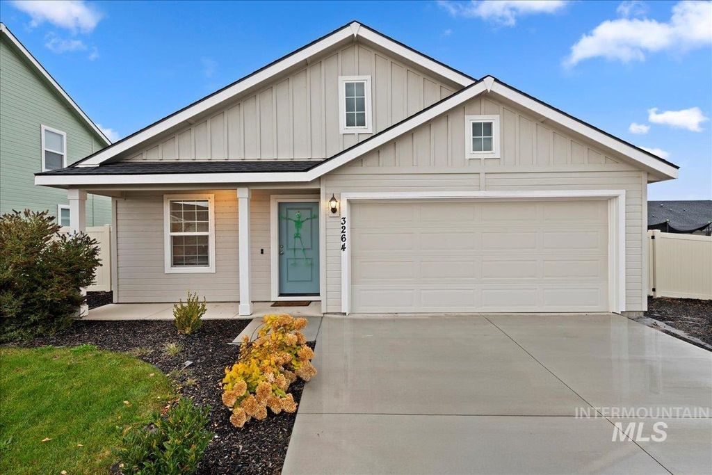 Photo of 3264 E Mossy Rock Ct, Nampa, ID 83686 (MLS # 98967903)