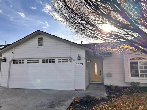 Photo of 5639 S Snapdragon Place, Boise, ID 83716 (MLS # 98968837)