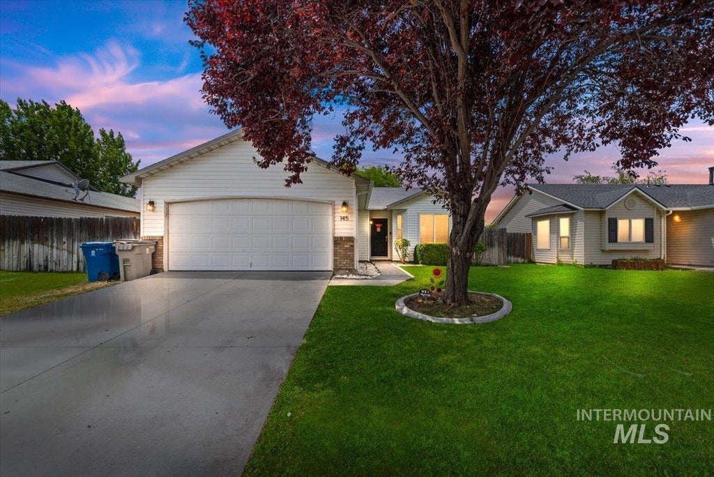 Photo of 145 N Kildeer Way, Nampa, ID 83651 (MLS # 98994124)