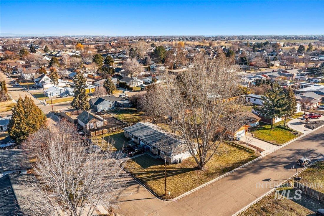 Caldwell, Idaho 83605, United States, 16 Bedrooms Bedrooms, ,8 BathroomsBathrooms,Residential,Pending,1912