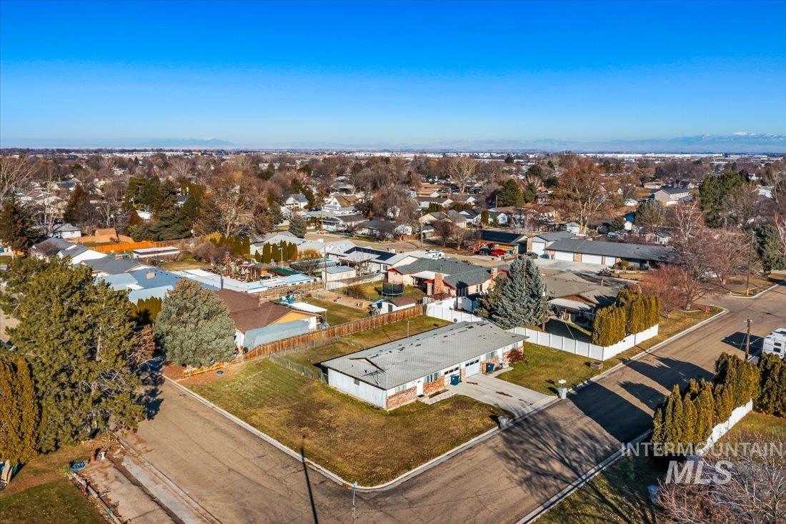 Caldwell, Idaho 83605, United States, 16 Bedrooms Bedrooms, ,8 BathroomsBathrooms,Residential,Pending,1912